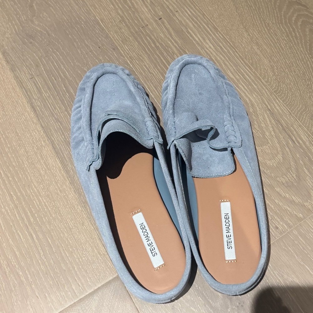 Steve Madden blue suede slip on loafers